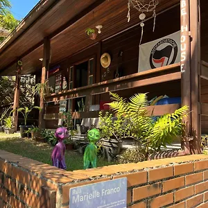 https://vibe-house-hostel.santa-catarina-brasil.com